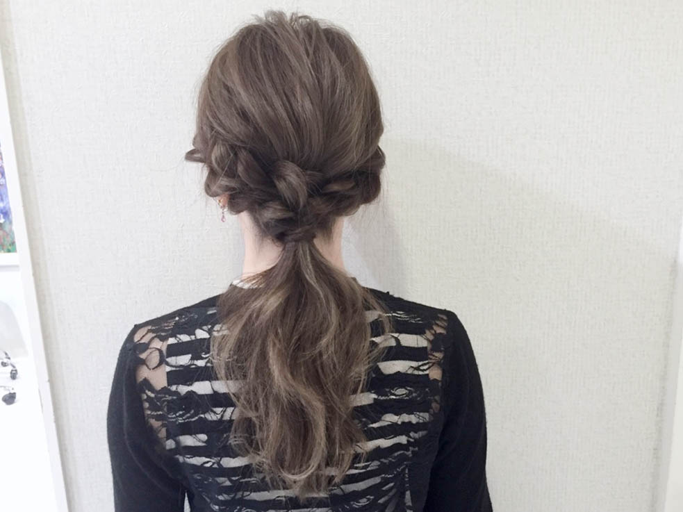 ゴム4本ピン1本で作れる簡単なヘアアレンジを紹介します！