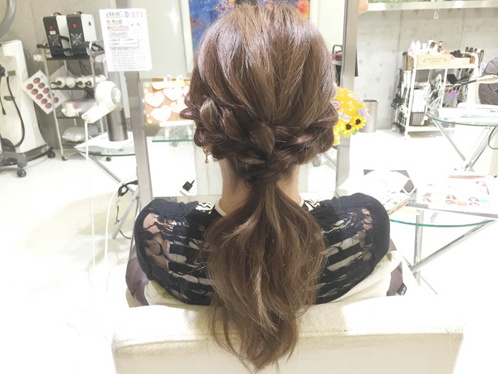 秘儀!!編み込み風テク×2でできちゃうオシャレポニーテール♪