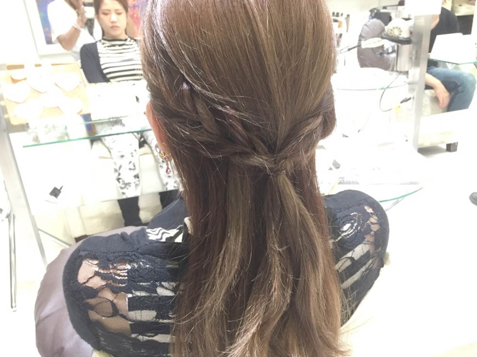 秘儀!!編み込み風テク×2でできちゃうオシャレポニーテール♪