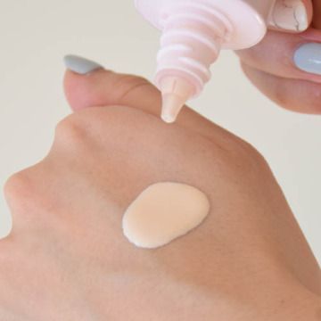 目指せ隙ナシ美肌♡ファンデーションをキレイに塗る方法_image1