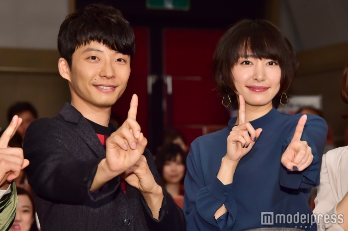 星野源、新垣結衣(C)モデルプレス