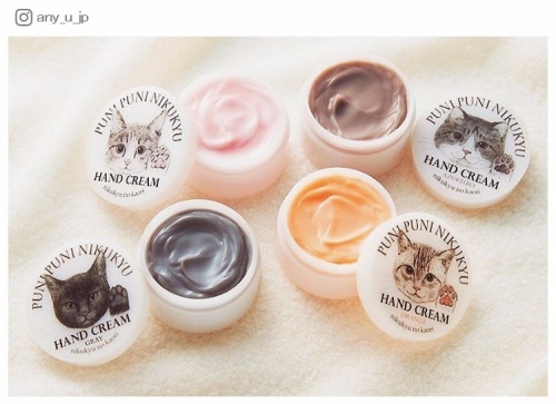 ほんとに肉球の匂いが?!「猫の肉球の香りハンドクリーム」が可愛すぎる/any_u_jpさんInstagramより