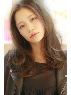 冬に向けて重めスタイルがおすすめ♪無造作感が可愛いナチュラルなセミロングヘア特集♡_image4