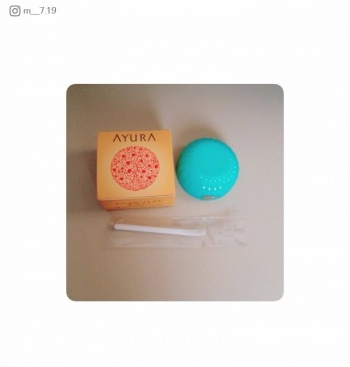 スパチュラ付きで衛生面も◎／m___7.19さんのInstagramより