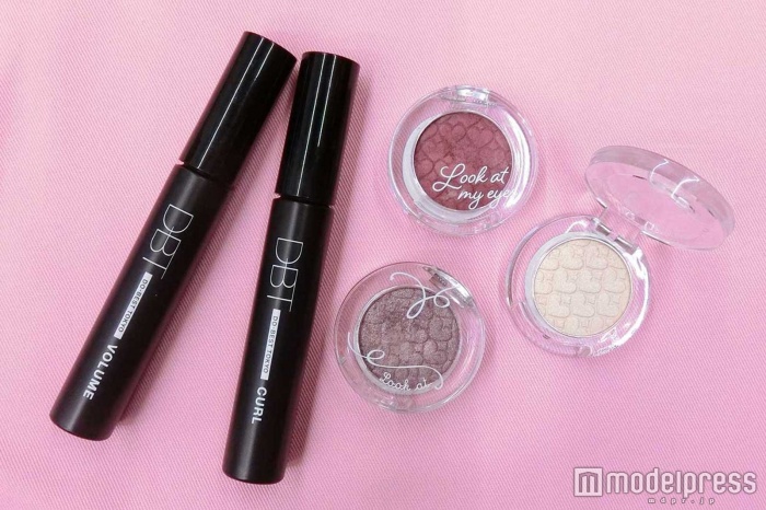 この5アイテムでボルドーアイメイクができる!