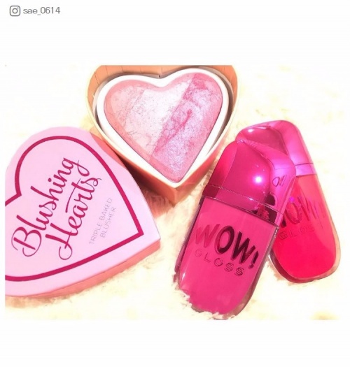 「スリム・コンパクト・キュート」なプチプラコスメ「wow！gloss」が話題／sae_0614さんInstagramより