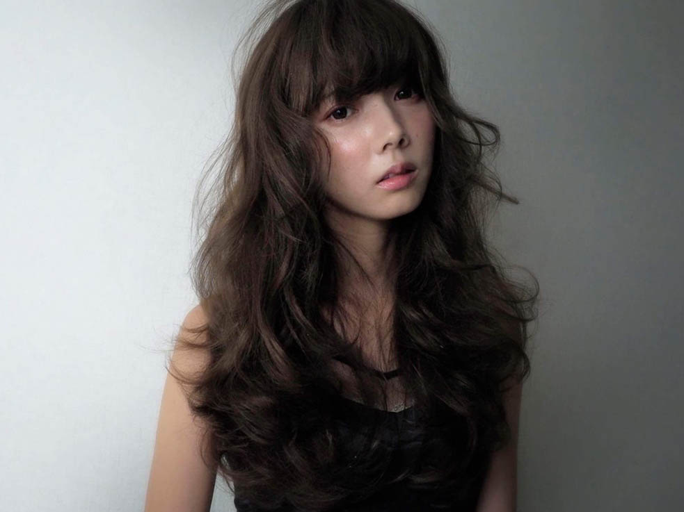 トレンドのこっくりカラーのショコラアッシュ