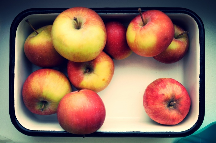 りんご1個で簡単！ダイエット中のお手軽デザートレシピ5つ／DSCF0422 apples by Alexander Lyubavin   