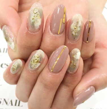 近づいた時にわかる細かいデザインが実はセクシー（画像提供：esNAIL）