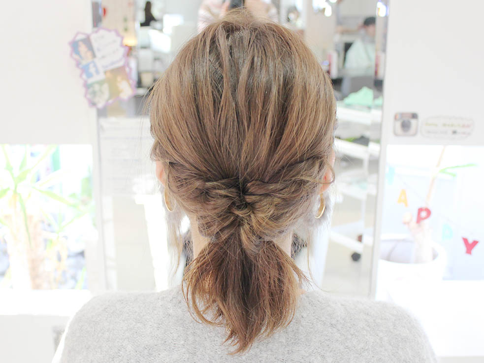 女子会にピッタリ！こなれて見えるおしゃれなまとめ髪