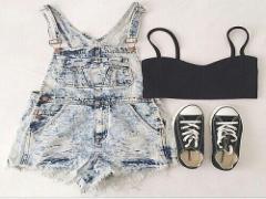 カジュアルになりすぎるのはイヤ！いつもと違うサロペット着こなし方法