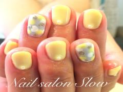 好きなカラーを組み合わせて♪マニキュアでも簡単かわいいドットネイル♡　