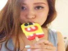 まとめ買い必至！！GUで'590円'メンズVネックTが売り切れ続出の大人気♡