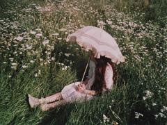 雨さえ私の味方になる。濡れても可愛い梅雨時ヘアスタイル