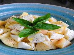 話題をよんだ最強コンビ♡桃モッツァレラフレンチトースト登場！