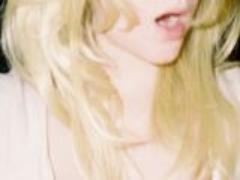 コーンスターチをサッと塗ったらテカリ知らずで、化粧崩れにサヨウナラ