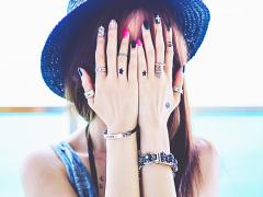 結局女子にも引かれてる。’’男女非モテ’’のその癖いつ辞める？