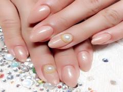 ドレスを選ぶようにネイルだって・・♪花嫁さんにぴったりのブライダルネイル