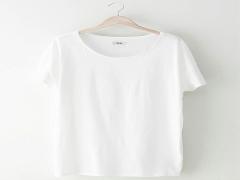 ただ着るだけじゃだめだった！トレンド無地白Tシャツを着こなす３つのコツ