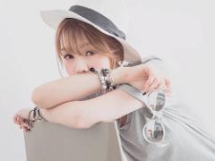 【グレーTの脇汗問題】 簡単にカラーTシャツの脇の汗を目立ちにくくするワザ5選