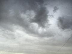 湿気に負けない｟くるん前髪キープ術｠をおさらいしましょう！♡