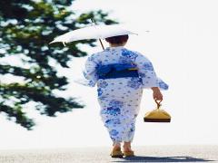 To：浴衣を色っぽく着こなしたい人。お色気3割減な浴衣のNG3大メイク