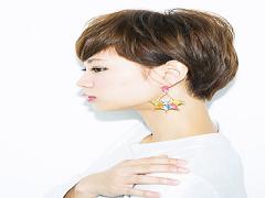 髪型にぴったりのアクセを選ぼう。ヘアスタイルとピアスの素敵なカンケイ♭