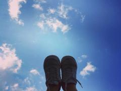 足元だって今年らしく！どんな服装とも合うデニムサンダル★