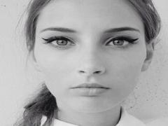 一瞬で恋をして？アイシャドウの「色」で彼への印象を変えましょう。