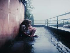 なかなか新しい恋に進めないアナタへ。彼を忘れるための4つの方法