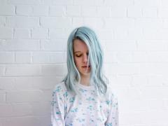 巻いて結ぶだけ！スカーフで作る、“こなれ”ファッションの秘訣♡