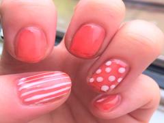 結局シンプルがモテる？マニキュアは簡単可愛いドットデザインで決まり♡