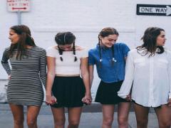 ※やり過ぎ注意！そのモテテク、実は"軽い女"に見られてるだけかも。