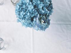 辛い雨でも耐え忍び綺麗に咲く「紫陽花」ネイル。梅雨でも凛とした女性へ