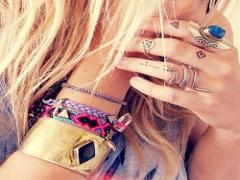 ミサンガブームがまたやって来た！進化した今どきポイントをチェック