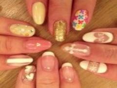 LOVEしか要らないの♡指先にキスを落としたリップネイルで恋愛体質の指先に。