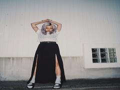 トレンドを先取りして♡セクシーにスタイルUP「スリット」が気になる！