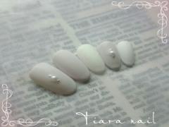 結婚指輪と一緒にネイルも見て♪花嫁さんのためのウエディングネイル♡