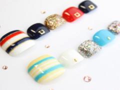 足元もしっかりと♪流行フットネイルデザインカタログ