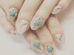 ターコイズストーンで夏ネイル♡のせる派？見立て派？