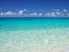 常夏の海の色を、指先に。2015年の夏はエメラルドグリーンネイルで決まり♡