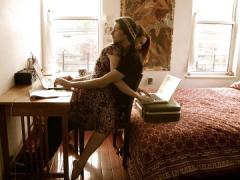 雨だもん、外に出たくない。光をプラスしてお家デートを素敵にする方法♡