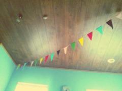 ＼100均アイテムでDIY／ガーランドでがらっと変わるワタシのお部屋にうっとり♡