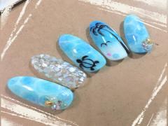 自分だけのデザインを指にのせて♡シェルをつかったマリンネイル