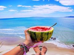 トマトよりリコピンが多い！夏の風物詩“スイカ”の美容効果を存分にいただきます♡