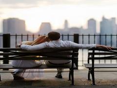 思わず「肩ズン」したくなる！夜景が綺麗なベンチで彼とラブラブしたいの♡