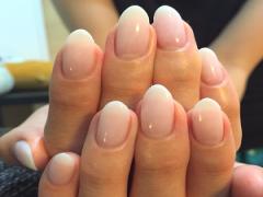 オフィスにもリゾートにも♪グラデーションでつくるお気に入りネイル♡