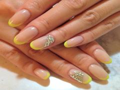 オフィスでも大活躍♪極細フレンチで新鮮！ネイルデザイン集