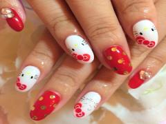 スカルプ派もジェル派もみんな気になる♡キャラクターネイル