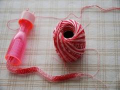 子どもの時ひたすら編んでた「リリアン」キラキラ可愛く進化してました♡